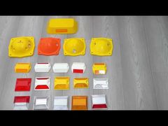 プラスチック製ロードスタッド、多種多様